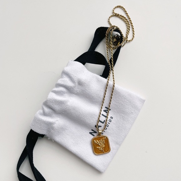 14k Gold Vermeil Nalin Studios Shiny Gold “Rose” Square Coin Medallion Necklace - Picture 6 of 10
